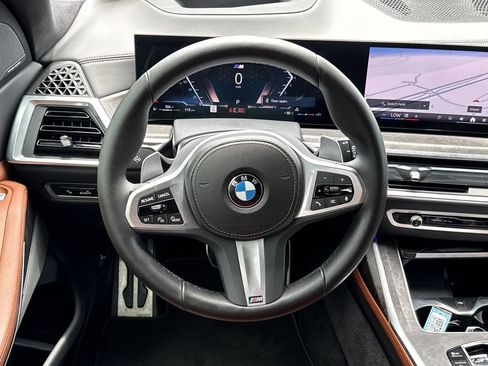 Used 2024 BMW X7 xDrive40i w/ M Sport Package AWD/4WD image 24