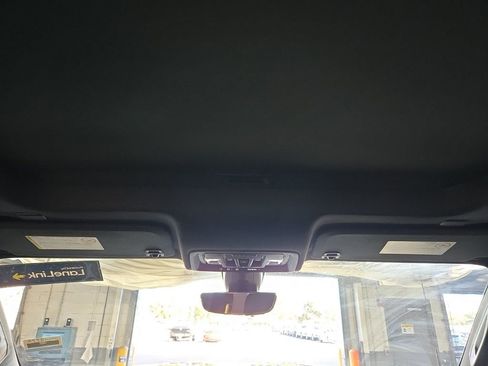 Used 2020 GMC Sierra 2500 AT4 w/ AT4 Premium Package image 12