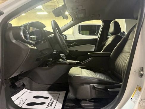 New 2026 Chevrolet Trax LT w/ LT Convenience Package FWD image 5