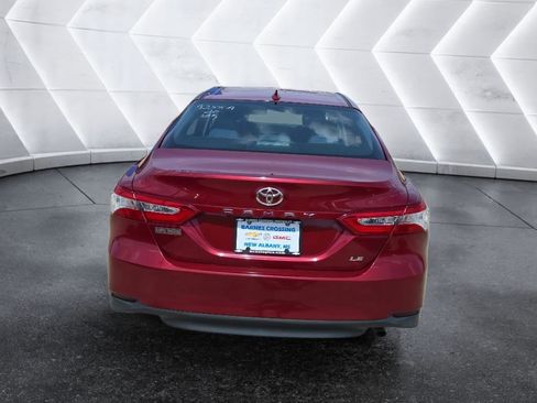 Used 2020 Toyota Camry LE image 6