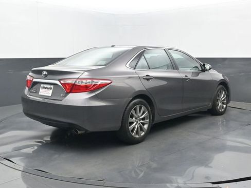 Used 2017 Toyota Camry XLE FWD image 6