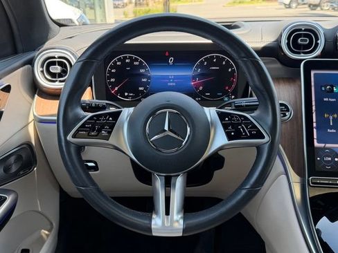 Used 2023 Mercedes-Benz GLC 300 4MATIC image 13