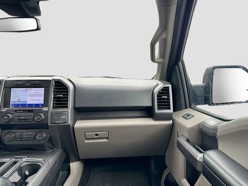 Used 2019 Ford F150 XLT w/ Equipment Group 302A Luxury AWD/4WD image 24