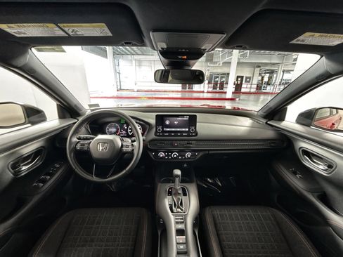 Used 2025 Honda HR-V Sport image 22