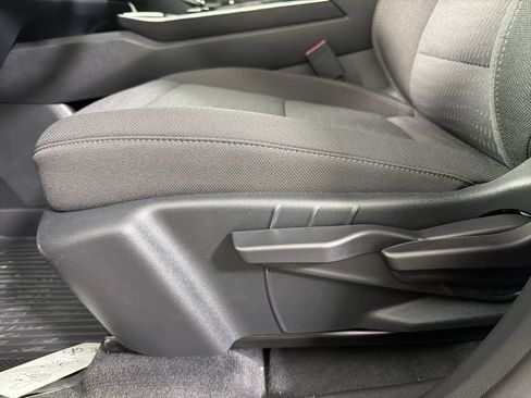 New 2026 Chevrolet Equinox LT w/ Safety and Technology Package FWD image 20