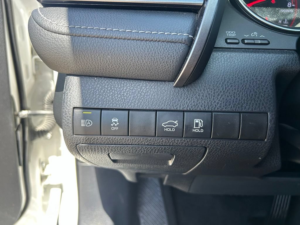 Used 2020 Toyota Camry XSE FWD image 29