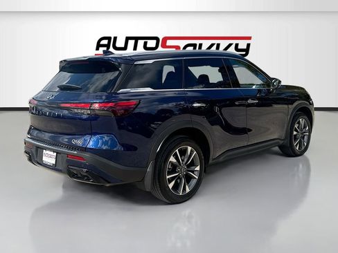 Used 2023 INFINITI QX60 Luxe w/ Cargo Package FWD image 7