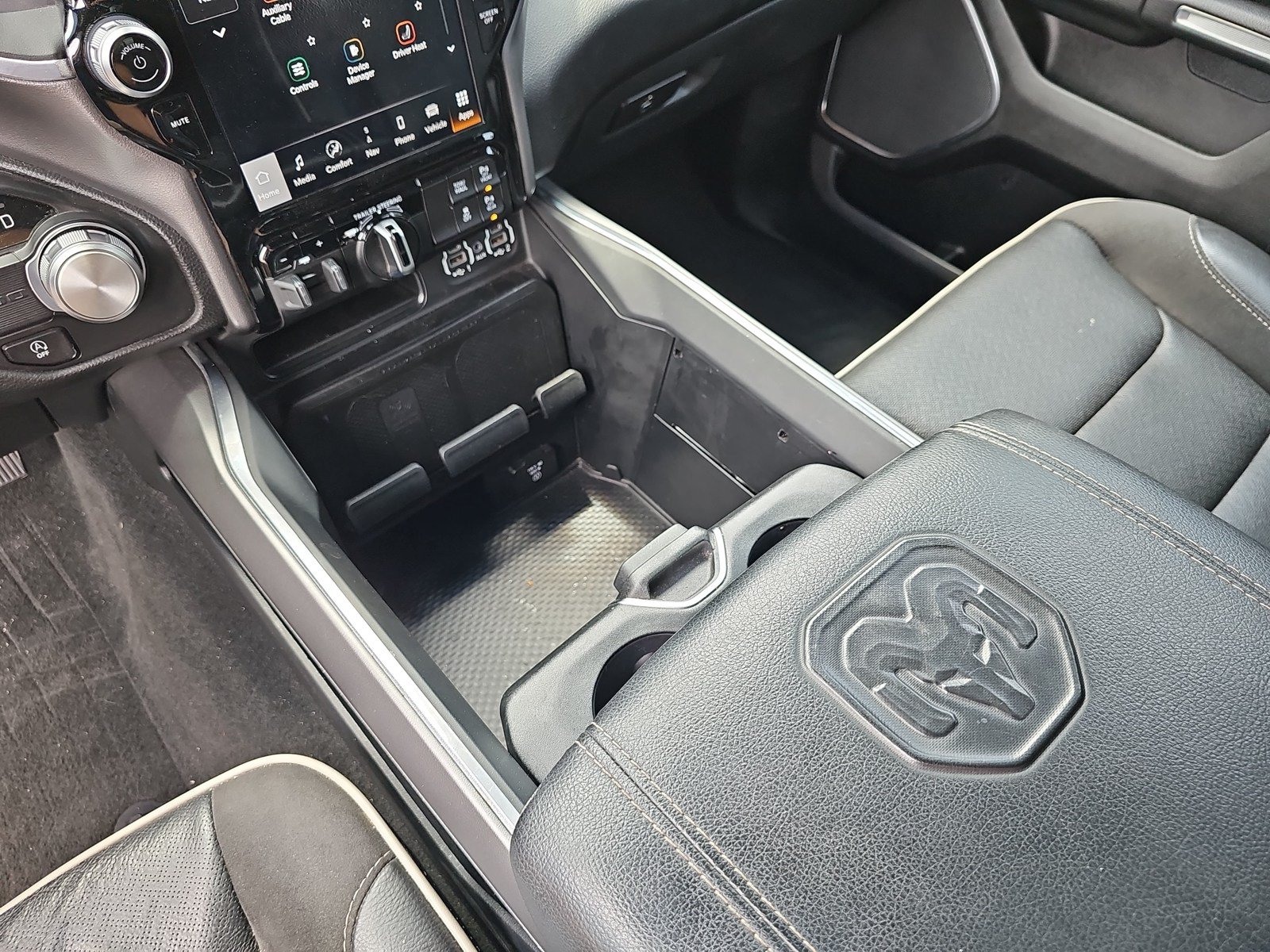 Used 2023 RAM 1500 Laramie RWD image 28