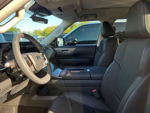 New 2026 INFINITI QX80 Pure image 18