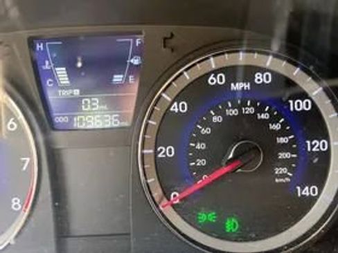 Used 2013 Hyundai Accent SE image 27