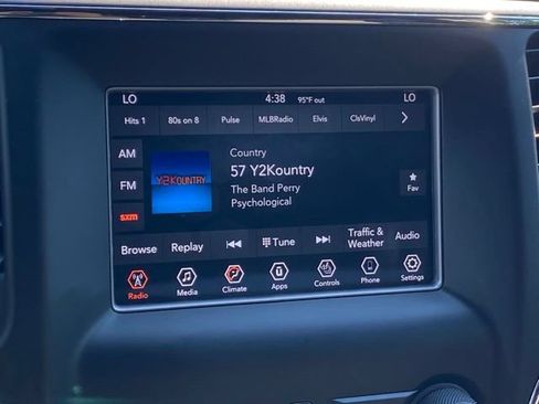 Used 2021 Jeep Grand Cherokee Freedom Edition AWD/4WD image 18