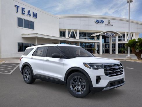 New 2026 Ford Explorer Active w/ Active Comfort Package image 7