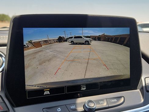 Used 2025 Chevrolet Blazer LT AWD/4WD image 13