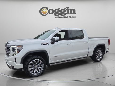 Used 2023 GMC Sierra 1500 Denali w/ Denali Reserve Package AWD/4WD image 1