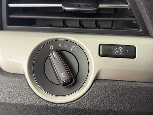 Used 2020 Volkswagen Passat 2.0T SE w/ Sunroof Package image 42