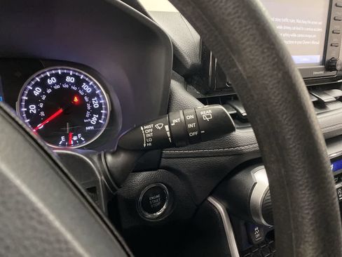 Used 2021 Toyota RAV4 XLE image 23