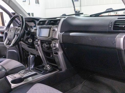 Used 2016 Toyota 4Runner SR5 image 31