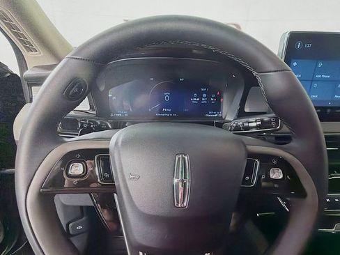 New 2026 Lincoln Corsair Premiere FWD image 12