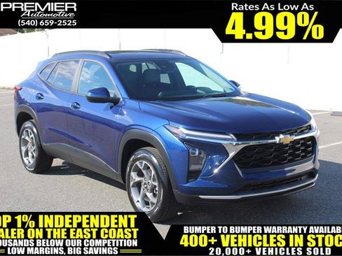 Used 2024 Chevrolet Trax LT w/ Driver Confidence Package FWD image 1