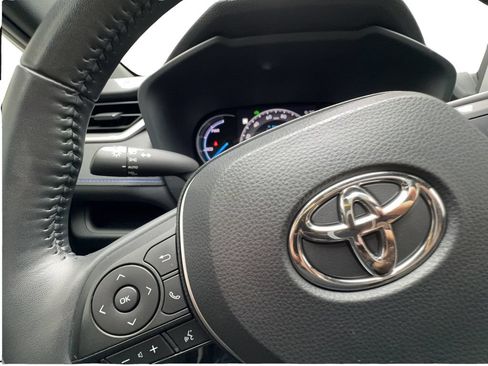 Used 2024 Toyota RAV4 SE w/ Convenience Package AWD/4WD image 43