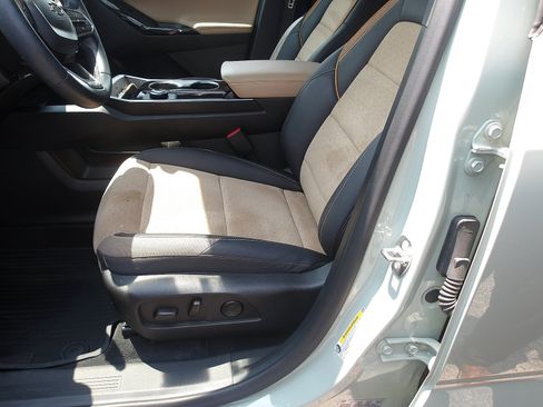 Used 2026 Chevrolet Equinox ACTIV w/ Convenience Package III AWD/4WD image 14