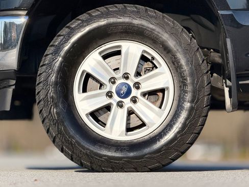 Used 2017 Ford F150 XLT w/ Trailer Tow Package image 17