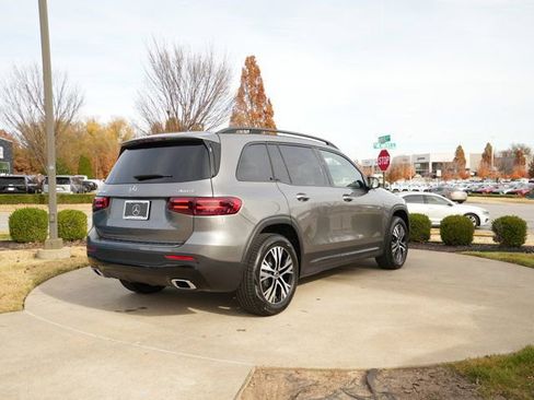 Used 2026 Mercedes-Benz GLB 250 4MATIC image 8