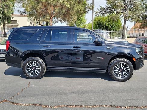 Used 2023 GMC Yukon AT4 image 30