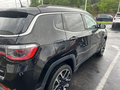 Used 2017 Jeep Compass Limited AWD/4WD image 3