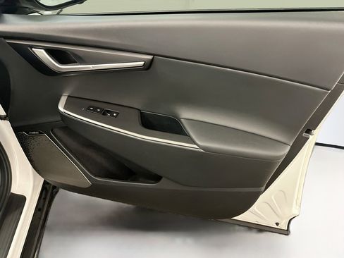 Used 2023 Kia EV6 Wind w/ Wind Technology Package AWD/4WD image 34