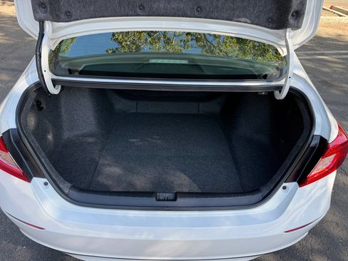Used 2018 Honda Accord LX image 23