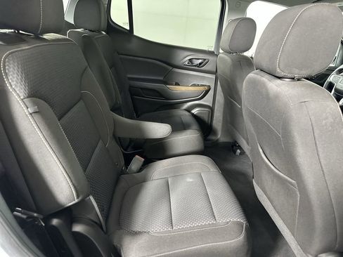 Used 2023 GMC Acadia SLE w/ Driver Convenience Package FWD image 27