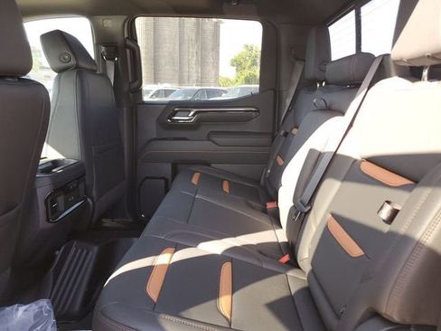 New 2026 GMC Sierra 1500 AT4 w/ AT4 Premium Package AWD/4WD image 12