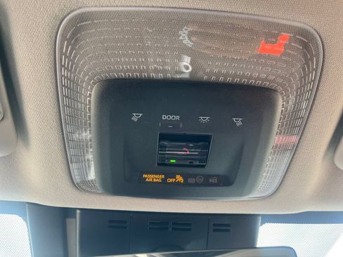 New 2026 Toyota Prius Plug-In Hybrid FWD image 19