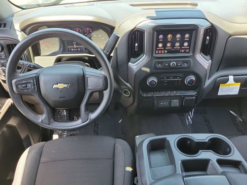 Used 2023 Chevrolet Silverado 1500 Custom AWD/4WD image 4
