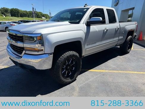 Used 2018 Chevrolet Silverado 1500 LT w/ Trailering Package AWD/4WD image 3