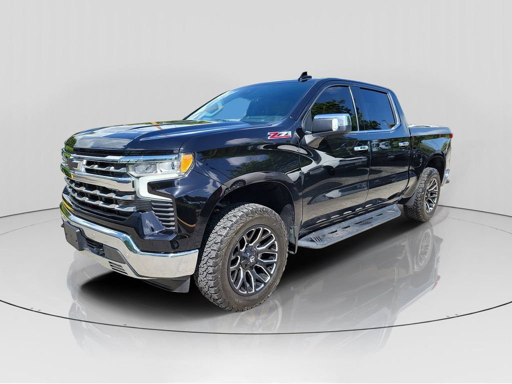 Used 2022 Chevrolet Silverado 1500 LTZ w/ Technology Package AWD/4WD image 3