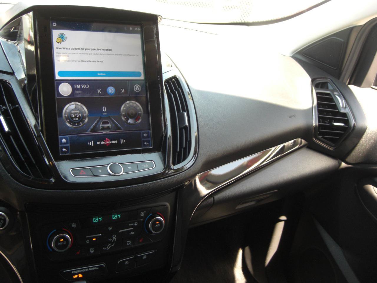 Used 2017 Ford Escape Titanium FWD image 9