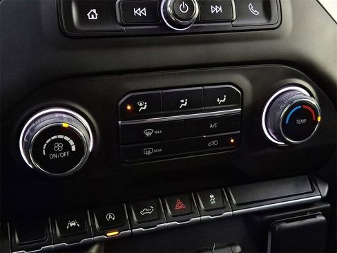 Certified 2022 Chevrolet Silverado 1500 Custom image 17