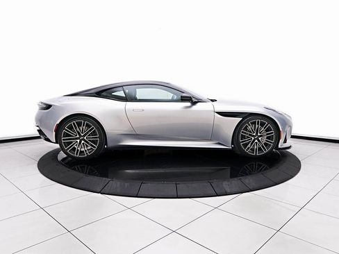 Used 2024 Aston Martin DB12 Coupe image 15