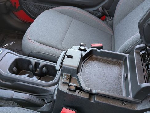 Used 2025 Jeep Wrangler Rubicon w/ Convenience Group image 23