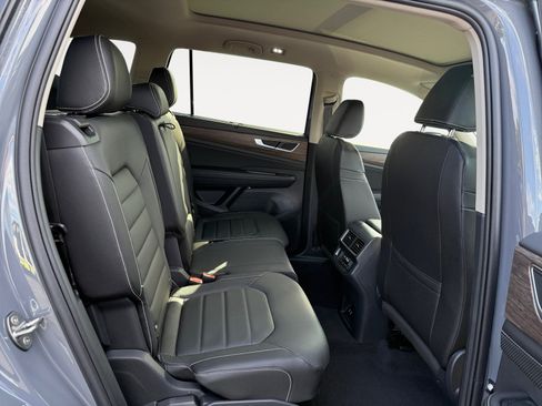 New 2026 Volkswagen Atlas SEL image 18