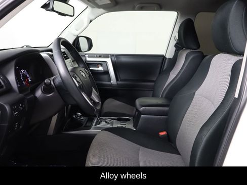 Used 2020 Toyota 4Runner SR5 AWD/4WD image 13