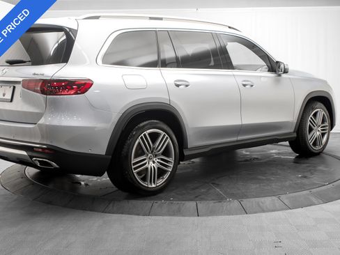 Used 2025 Mercedes-Benz GLS 450 4MATIC image 3