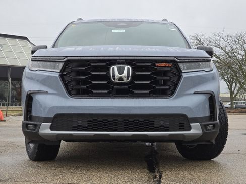 New 2025 Honda Pilot TrailSport image 10