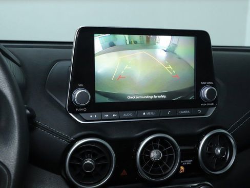 Certified 2025 Nissan Sentra SV image 30