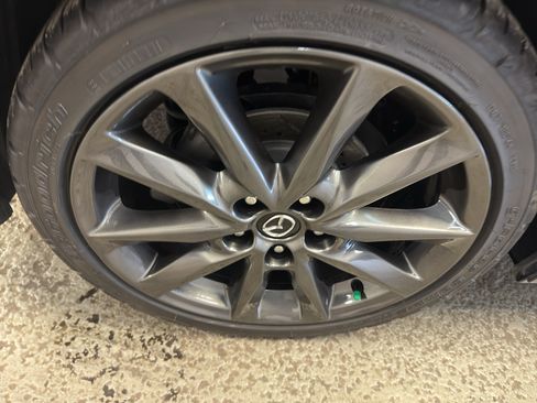 Used 2018 MAZDA MAZDA3 Touring FWD image 34
