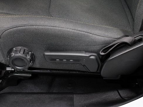 Used 2024 Jeep Wrangler Unlimited image 24