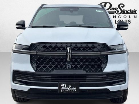 New 2026 Lincoln Navigator L Reserve w/ Jet Appearance Package image 8