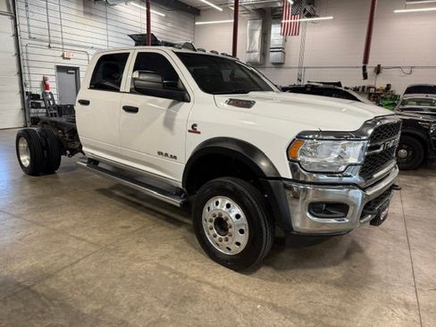 Used 2021 RAM 5500 Tradesman w/ Chrome Appearance Group AWD/4WD image 6